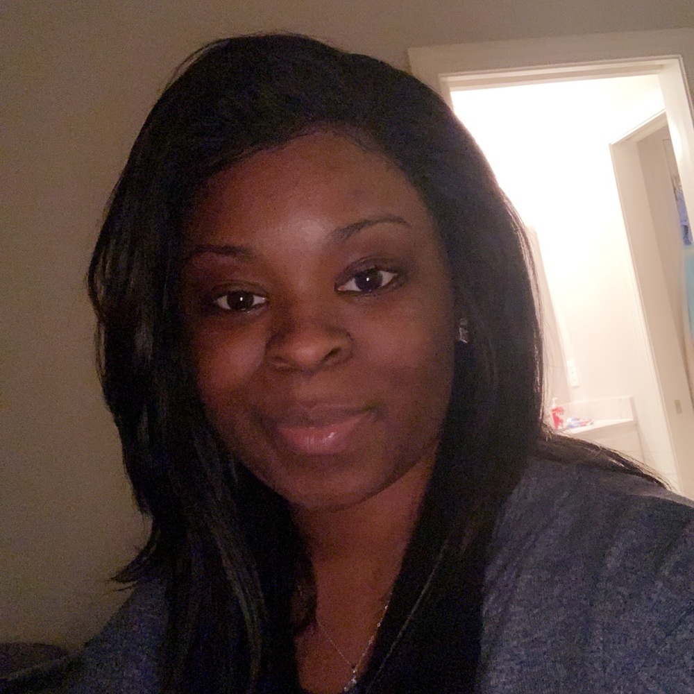 Meet your Posher, Alexis